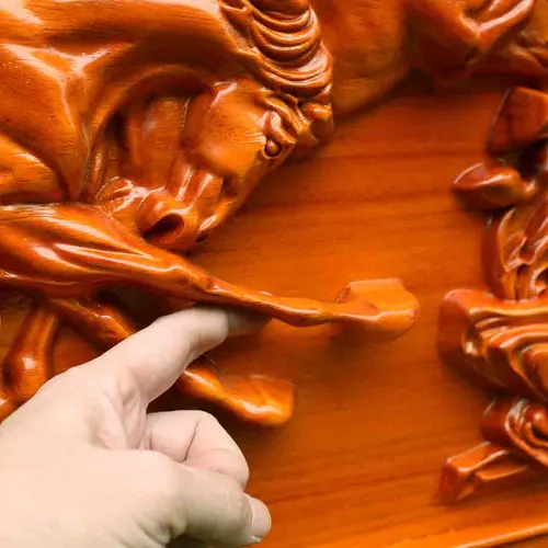 Tranh gỗ mã đáo thành công dài 1.55m