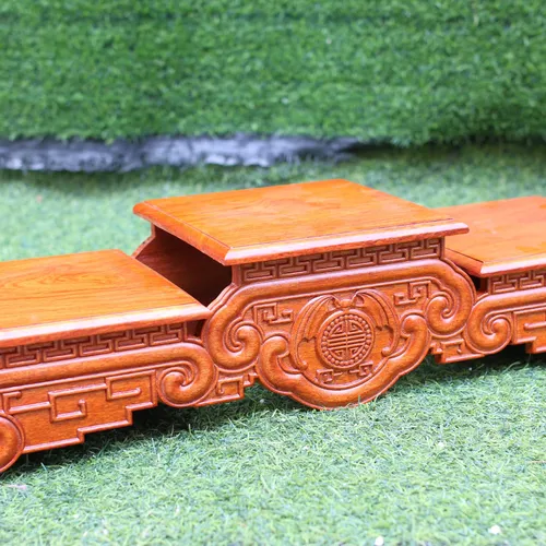 Tam cấp mặt liền chân cuốn gỗ hương 