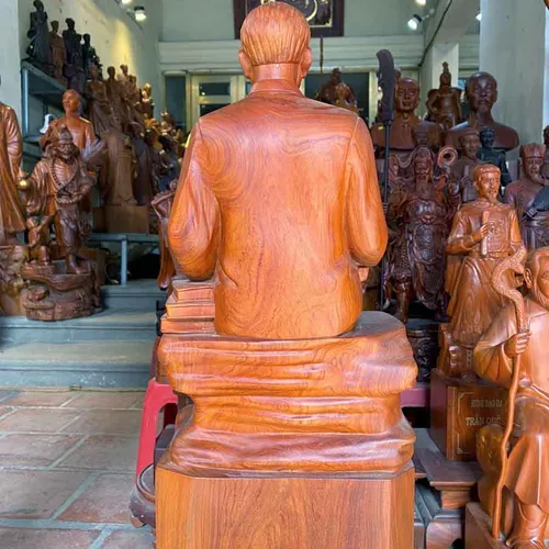 Tượng Bác đọc sách cao 60cm