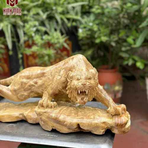 Con hổ gỗ nu nghiến dài 60cm