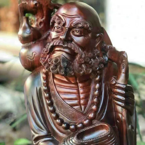 Đạt Ma xách giầy gỗ trắc cao 70cm