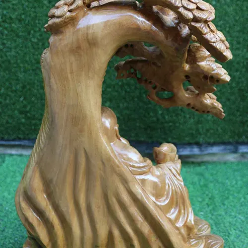 Ông Phỗng cầm thỏi vàng dưới gốc tùng