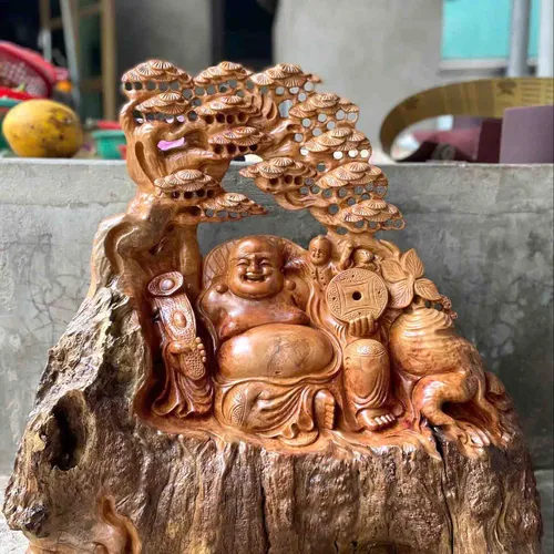 Di Lặc tùng gỗ lũa xá xị