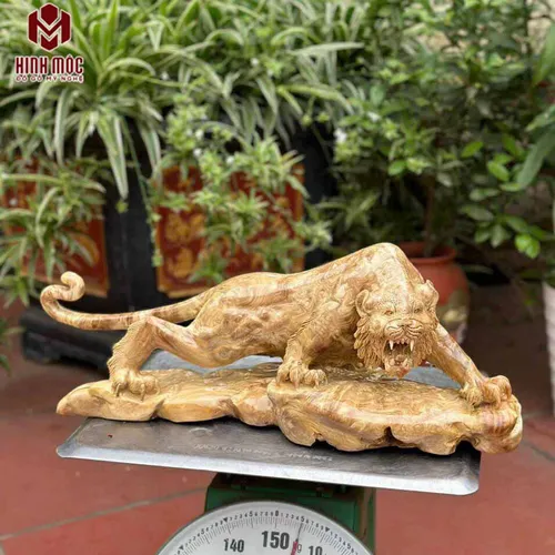 Con hổ gỗ nu nghiến dài 60cm
