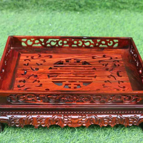 Khay trà chân rồng gỗ trắc. Kích thước 35*25cm