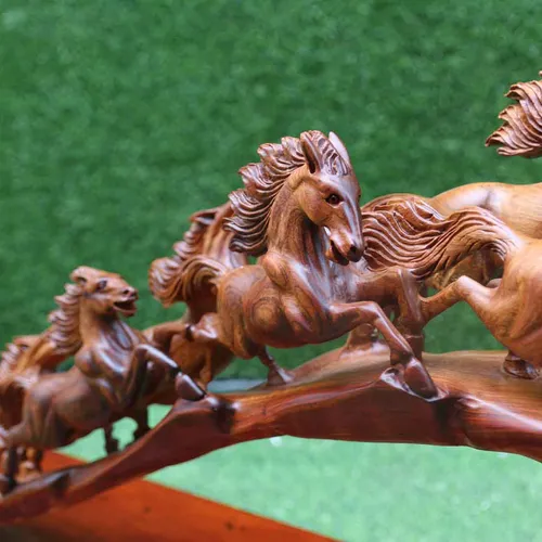 Tượng gỗ mã đáo thành công dài 1m