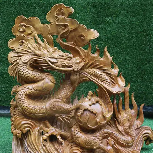 Rồng phun nước gỗ xá xị
