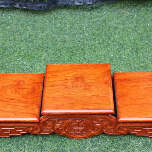 Tam cấp mặt liền chân cuốn gỗ hương 