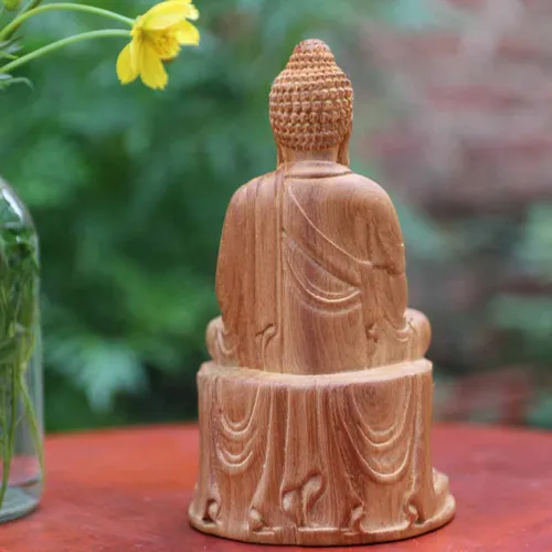 Tượng A Di Đà để xe gỗ bách xanh