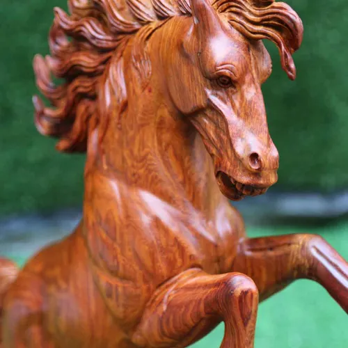 Nhất mã đứng túi tiền gỗ hương