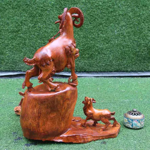 Tượng 3 con dê gỗ hương
