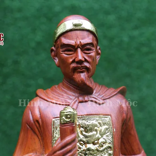 Tượng Trần Quốc Tuấn gỗ hương mạ vàng cao 50-80cm