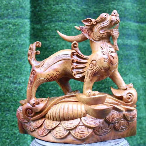 Con tỳ hưu có cánh gỗ hương ta cao 42cm