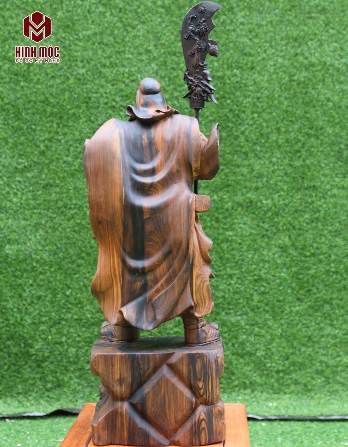 tượng Quan Công chống đao gỗ mun hoa mặt sau tượng Quan Công chống đao gỗ mun hoa mặt sau