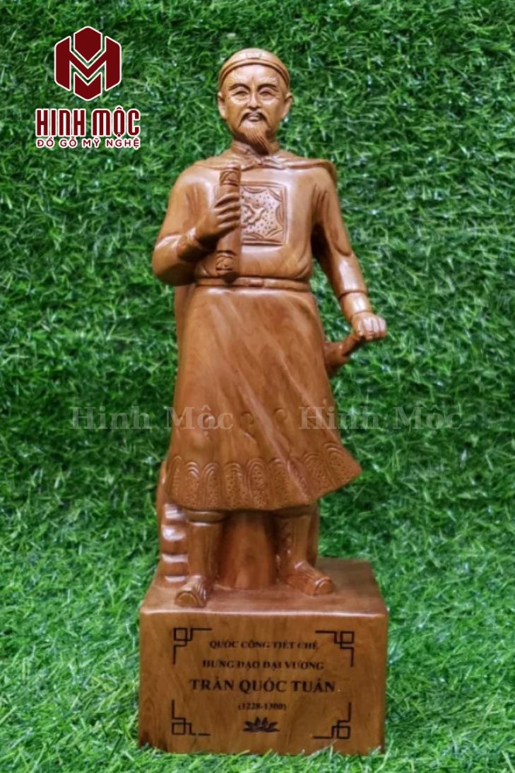 Tượng Trần Hưng Đạo gỗ bách xanh Tượng Trần Hưng Đạo gỗ bách xanh