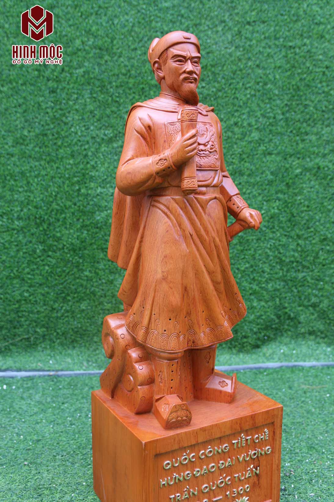 Tượng Trần Hưng Đạo gỗ hương cao 80cm (1) Tượng Trần Hưng Đạo gỗ hương cao 80cm (1)