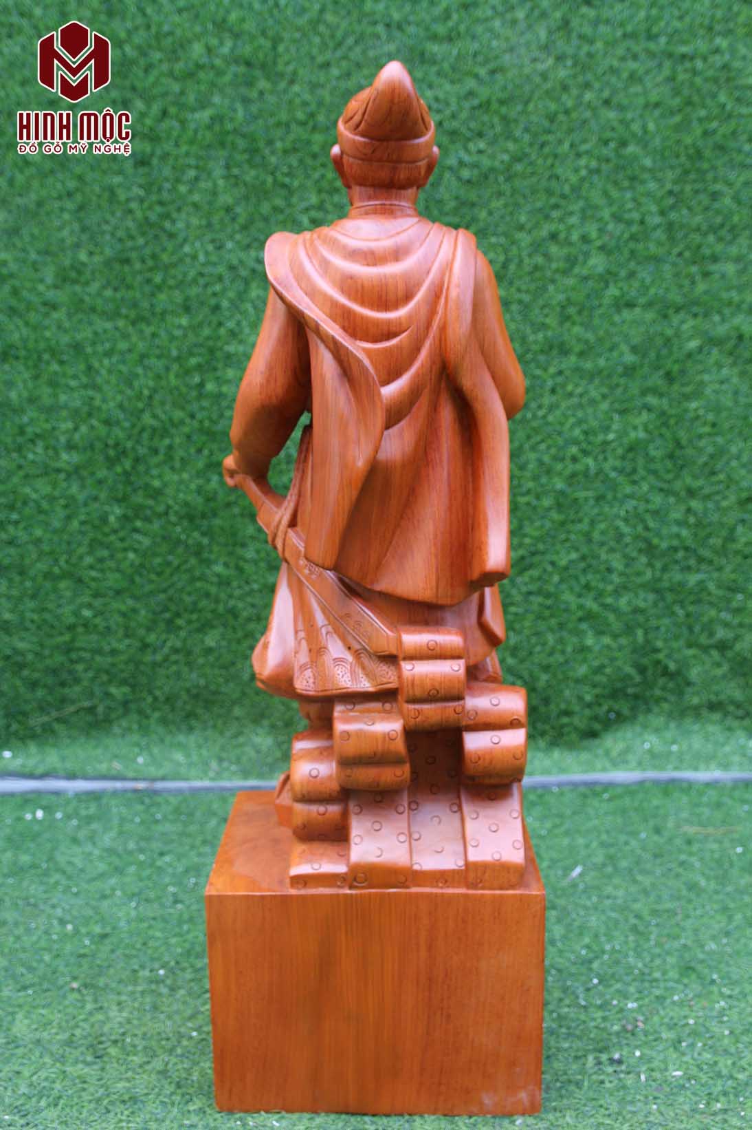 Tượng Trần Hưng Đạo gỗ hương cao 80cm (2) Tượng Trần Hưng Đạo gỗ hương cao 80cm (2)