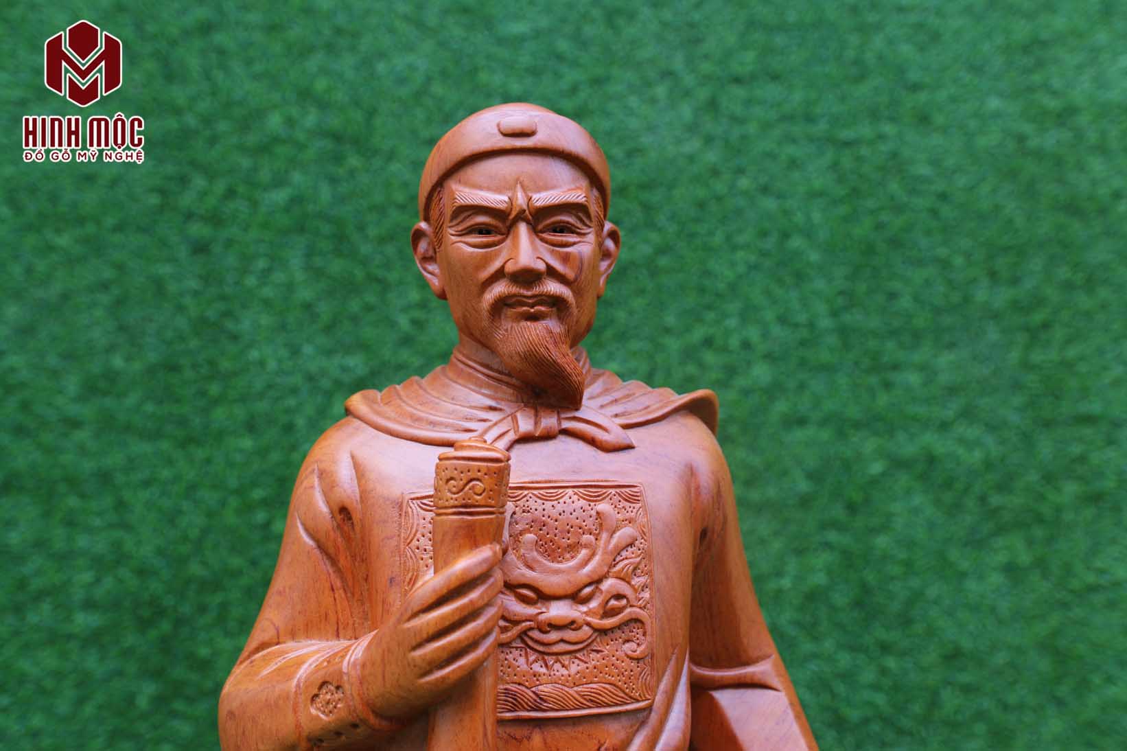 Tượng Trần Hưng Đạo gỗ hương cao 80cm (3) Tượng Trần Hưng Đạo gỗ hương cao 80cm (3)