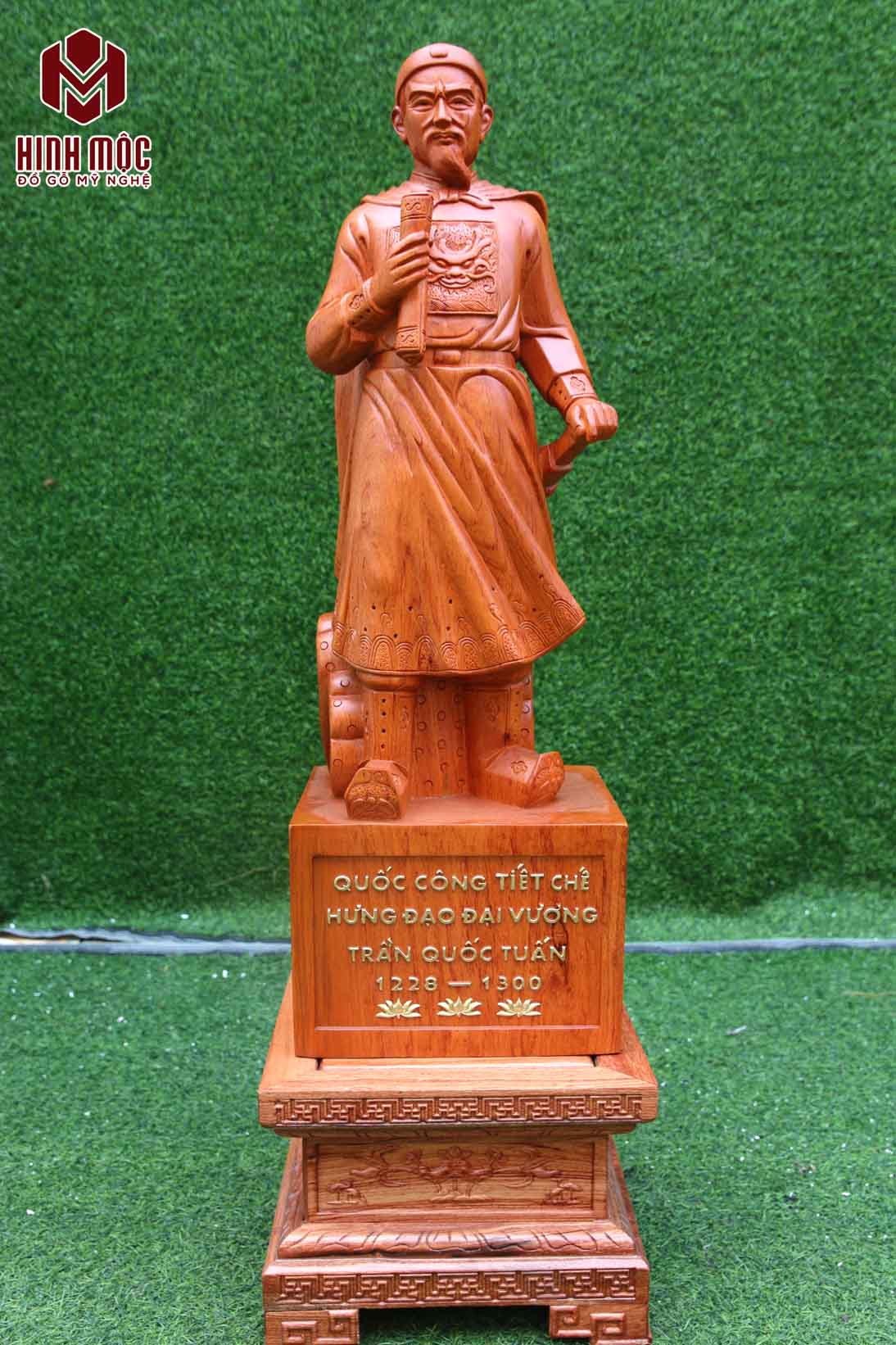 Tượng Trần Hưng Đạo gỗ hương cao 80cm (4) Tượng Trần Hưng Đạo gỗ hương cao 80cm (4)
