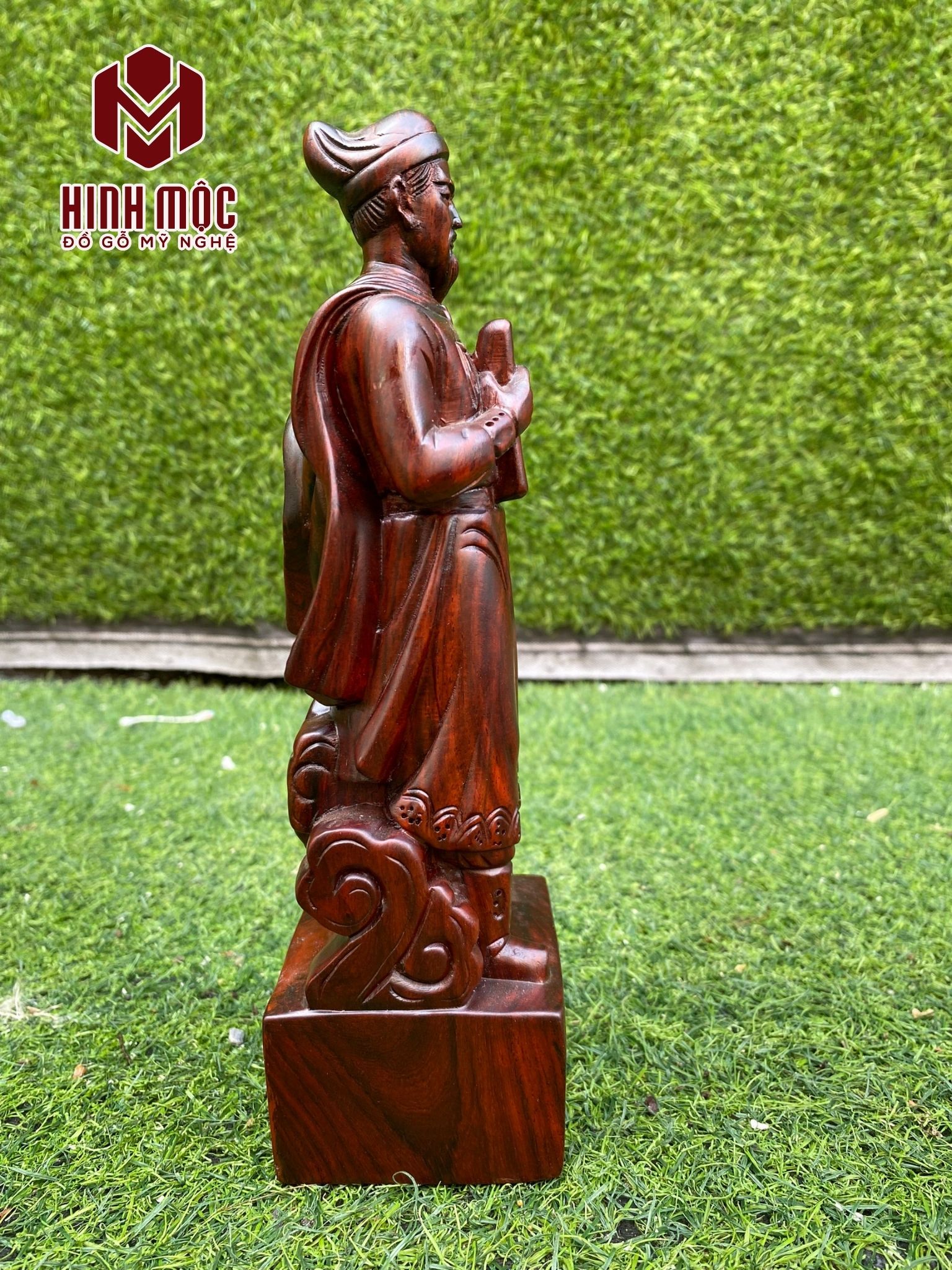 Tượng Trần Hưng Đạo mini cao 20cm chụp nghiêng Tượng Trần Hưng Đạo mini cao 20cm chụp nghiêng