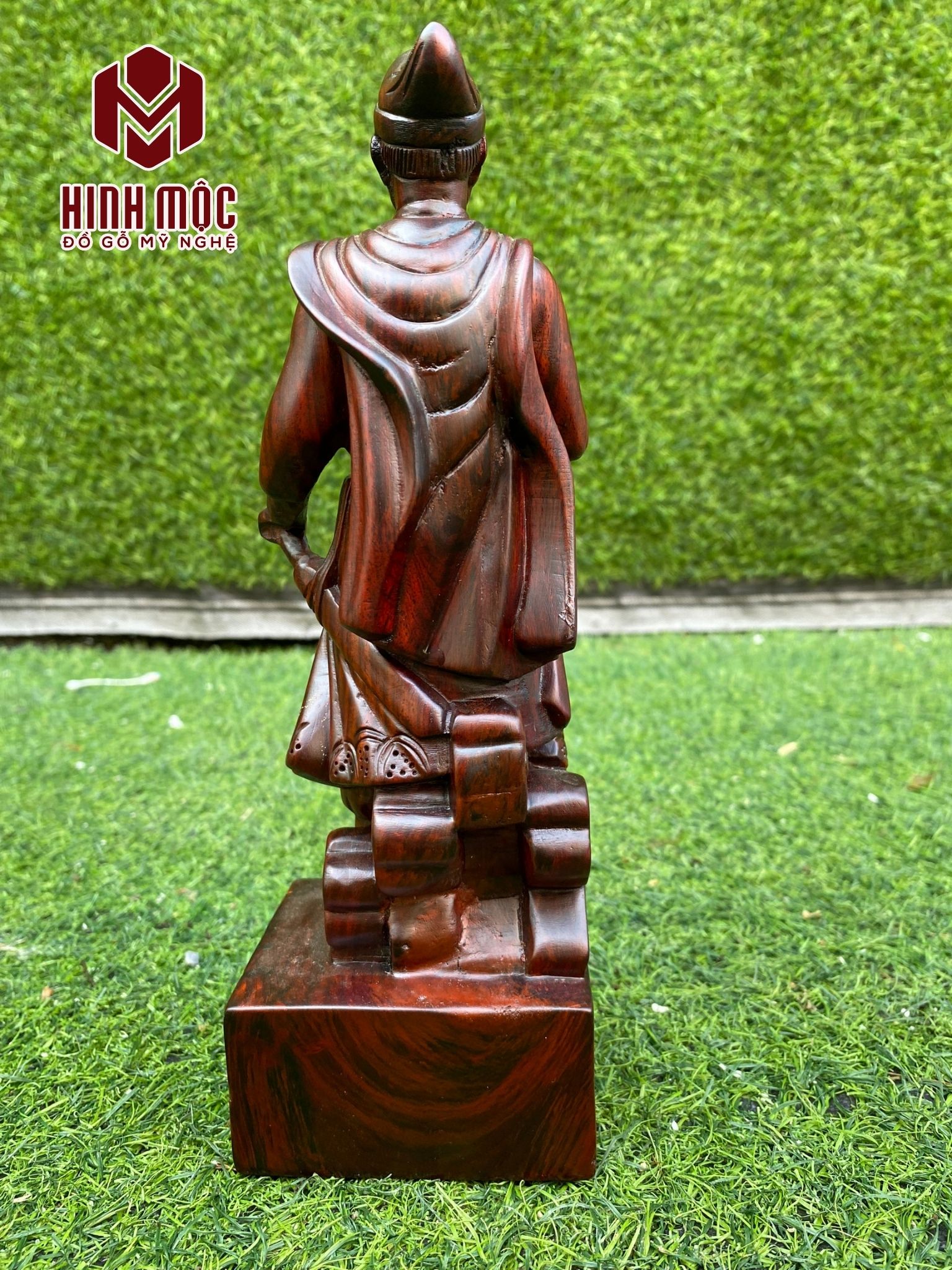 Tượng Trần Hưng Đạo mini cao 20cm gỗ trắc mặt sau Tượng Trần Hưng Đạo mini cao 20cm gỗ trắc mặt sau