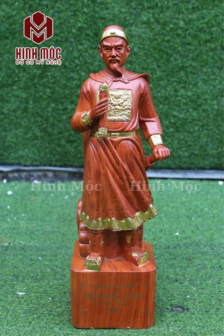 Tượng Trần Quốc Tuấn gỗ hương mạ vàng rất sang trọng Tượng Trần Quốc Tuấn gỗ hương mạ vàng rất sang trọng