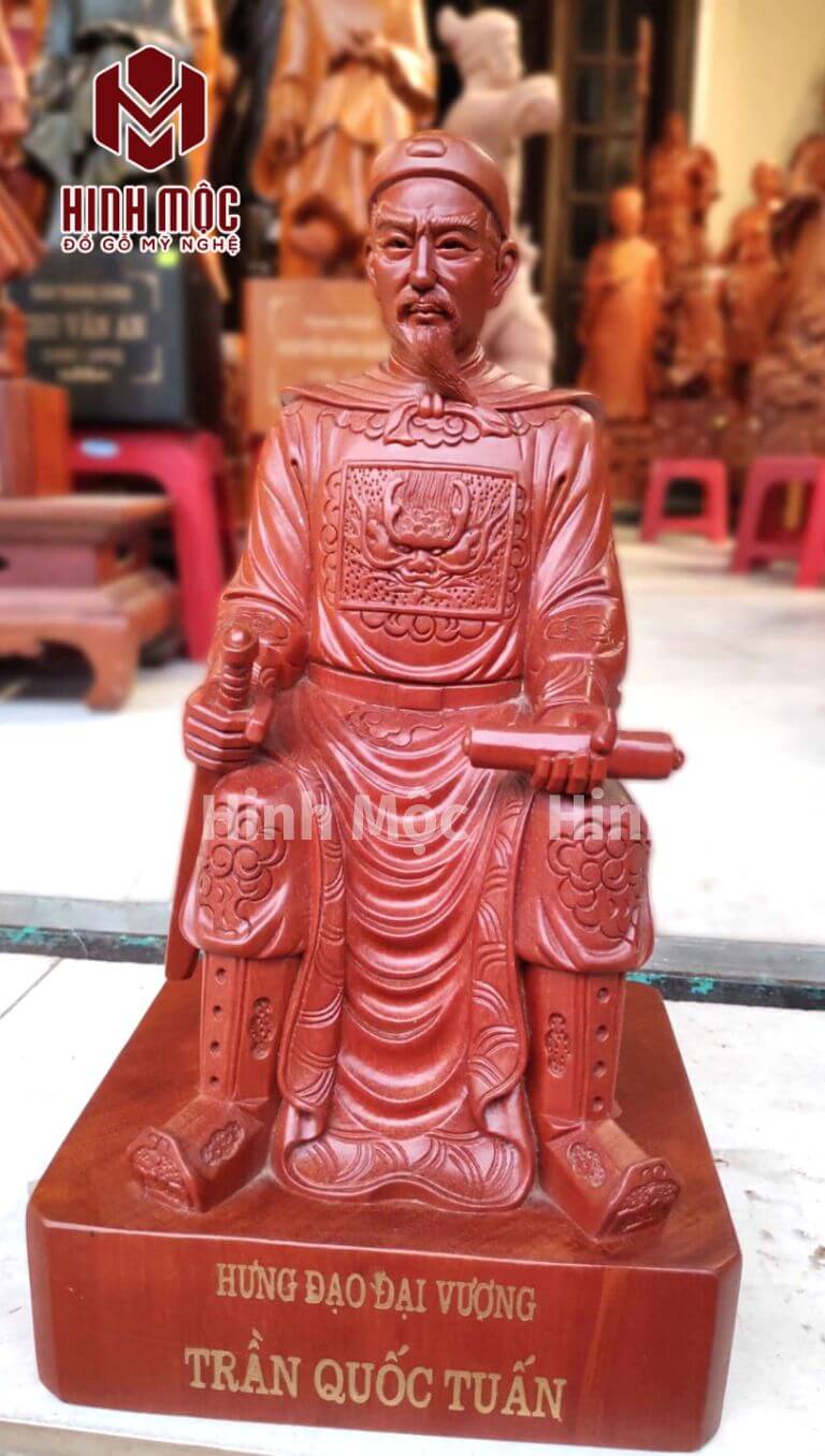 tượng Trần Quốc Tuấn ngồi ngai gỗ hương rất đẹp tượng Trần Quốc Tuấn ngồi ngai gỗ hương rất đẹp