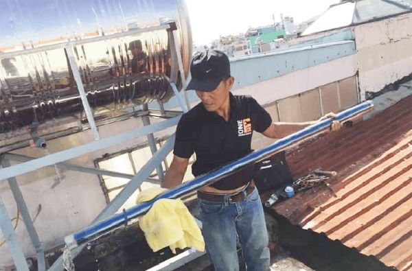 Kiểm tra và làm sạch phần ống nhiệt