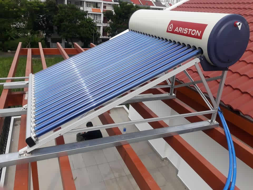 máy nước nóng năng lượng mặt trời ariston máy nước nóng năng lượng mặt trời ariston