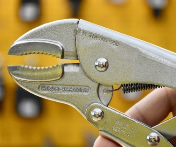 cách tháo bình nước nóng năng lượng mặt trời