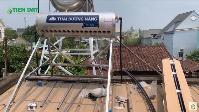 Lắp đặt Máy nước nóng năng lượng mặt trời ống Dầu Sơn Hà Lắp đặt Máy nước nóng năng lượng mặt trời ống Dầu Sơn Hà