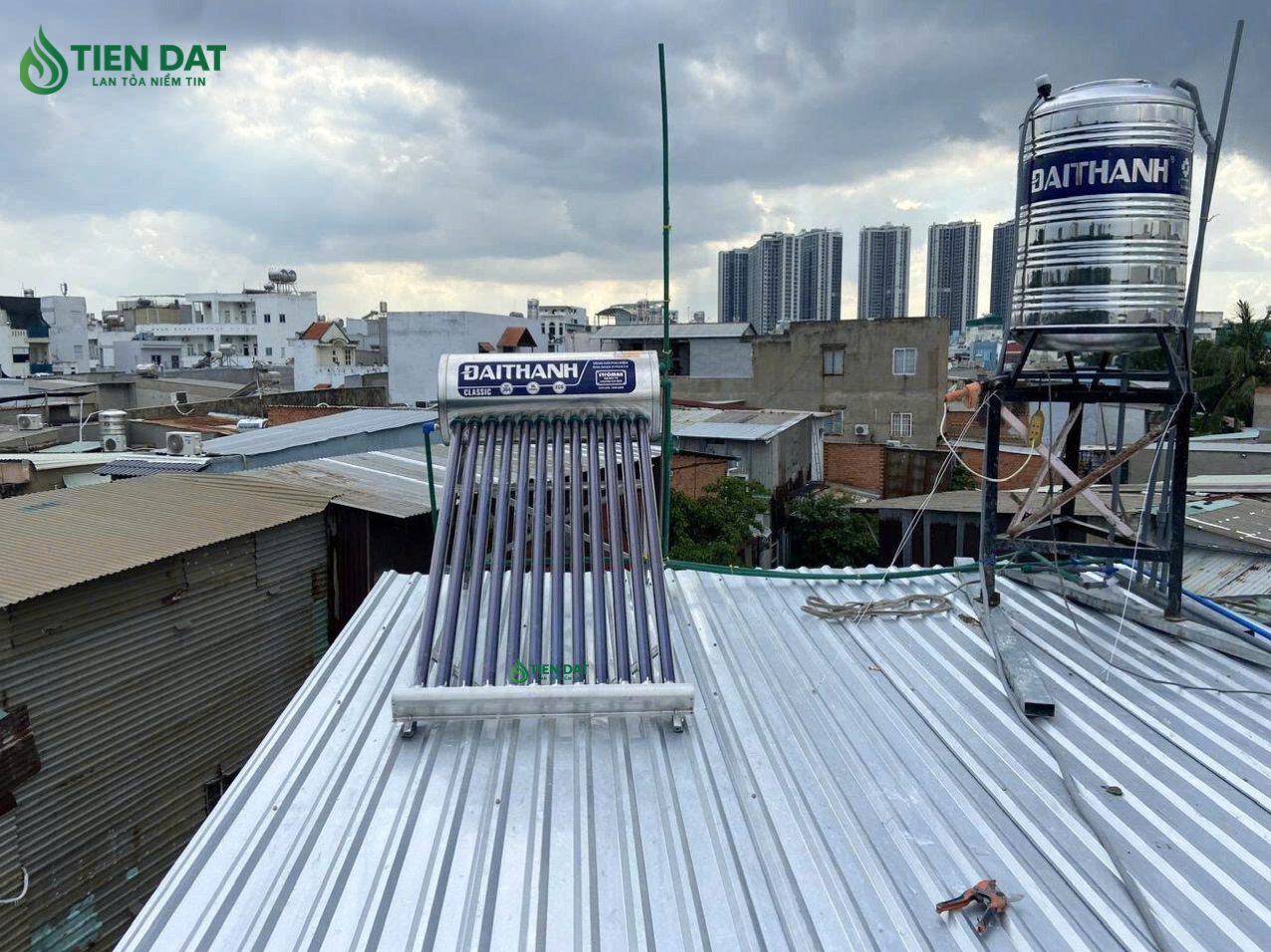 Công trinh giao lắp máy nước nóng Đại Thành 130L Công trinh giao lắp máy nước nóng Đại Thành 130L