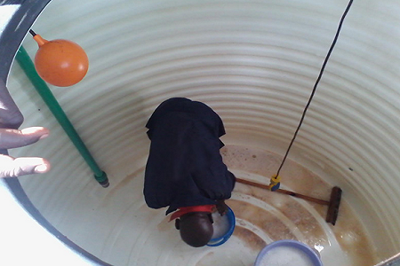 Cần vệ sinh bồn nước thường xuyên để đảm bảo an toàn