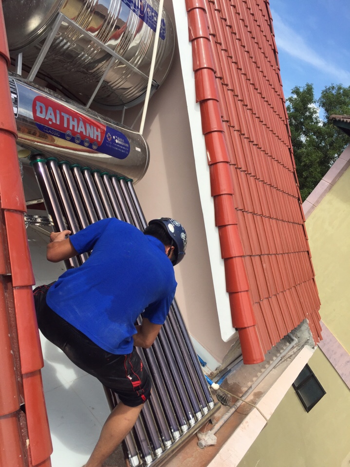 Kiểm tra máy nước nóng năng lượng mặt trời