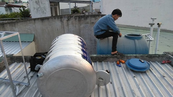 Độ dốc dưới 5% phù hợp để lắp đặt bồn nước trên mái nhà