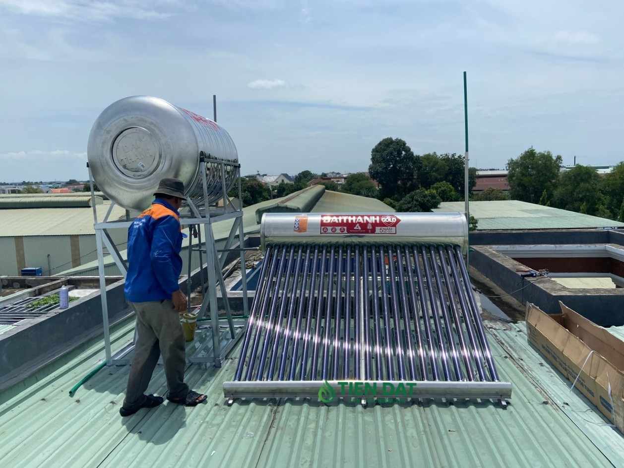 Mua máy năng lượng mặt trời Đại Thành tại phường Khánh Hội giao lắp tận nơi giá tốt Mua máy năng lượng mặt trời Đại Thành tại phường Khánh Hội giao lắp tận nơi giá tốt