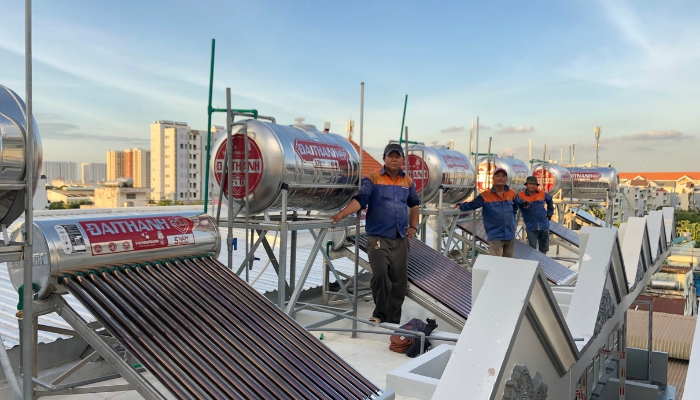 hệ thống máy năng lượng mặt trời đại thành