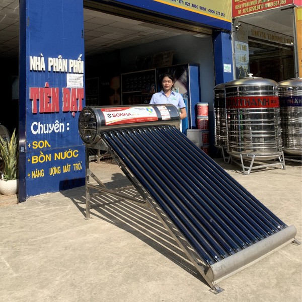 sản phẩm máy nước nóng NLMT tại Tiến Đạt