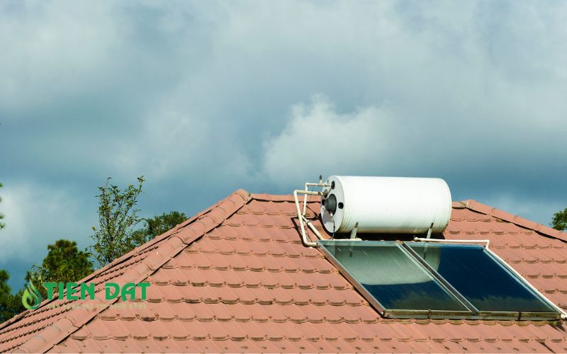 máy nước nóng năng lượng mặt trời tấm phẳng 300L