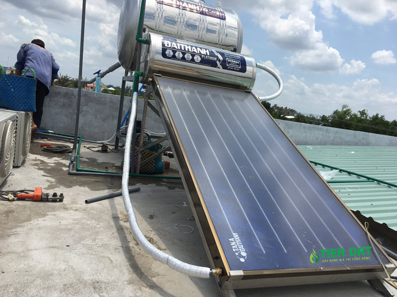 máy nước nóng năng lượng mặt trời tấm phẳng máy nước nóng năng lượng mặt trời tấm phẳng