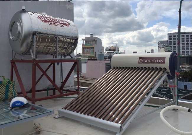 máy nước nóng năng lượng mặt trời Ariston ECO 2 máy nước nóng năng lượng mặt trời Ariston ECO 2