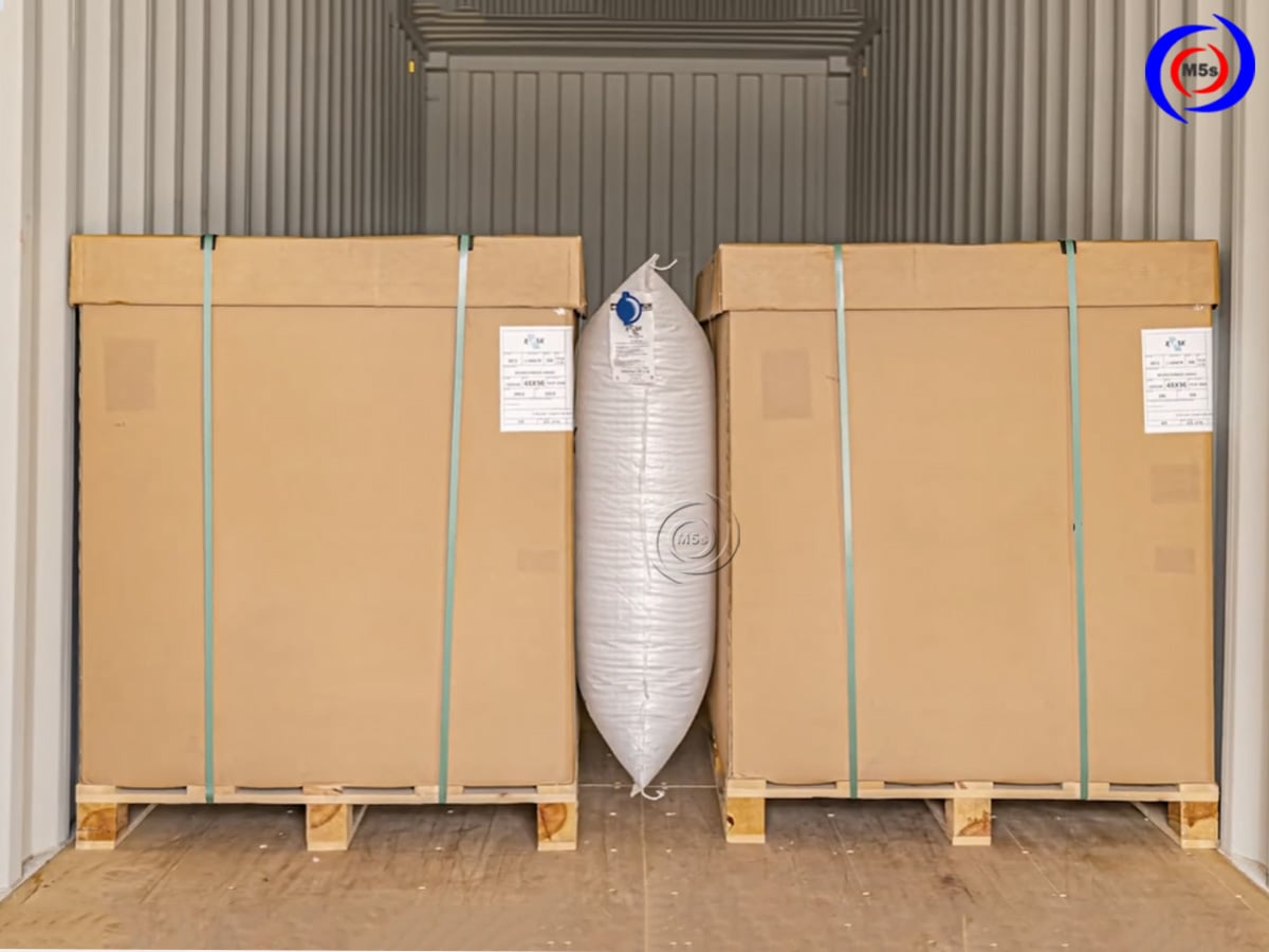 khoảng cách chèn túi đệm khí container khoảng cách chèn túi đệm khí container
