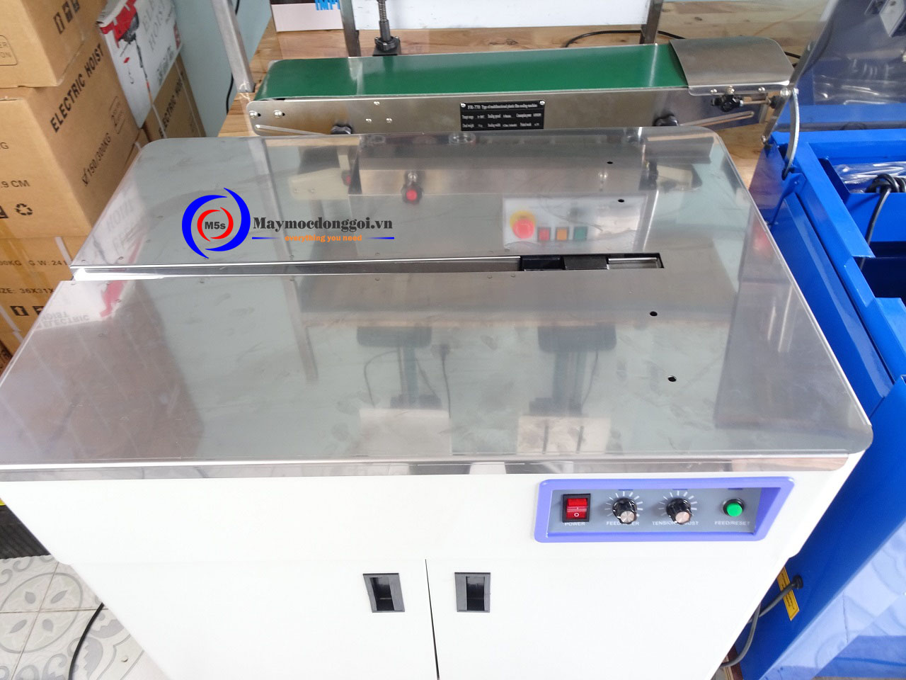 máy đóng đai thùng bán tự động Máy đóng đai thùng bán tự động DBJ-1