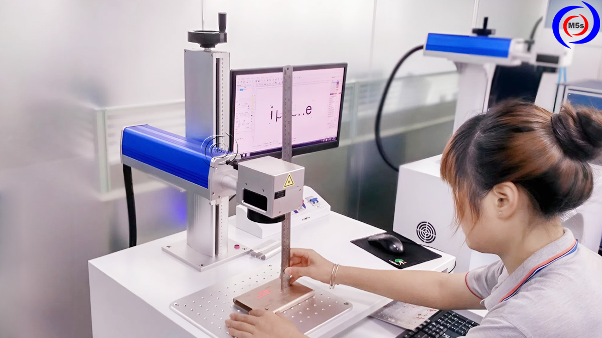 Sử dụng máy khắc laser CO2 Sử dụng máy khắc laser CO2