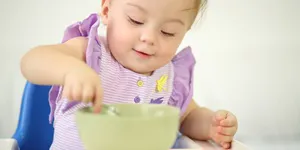 Tìm hiểu khi nào cho bé ăn thức ăn dặm dinh dưỡng tốt nhất