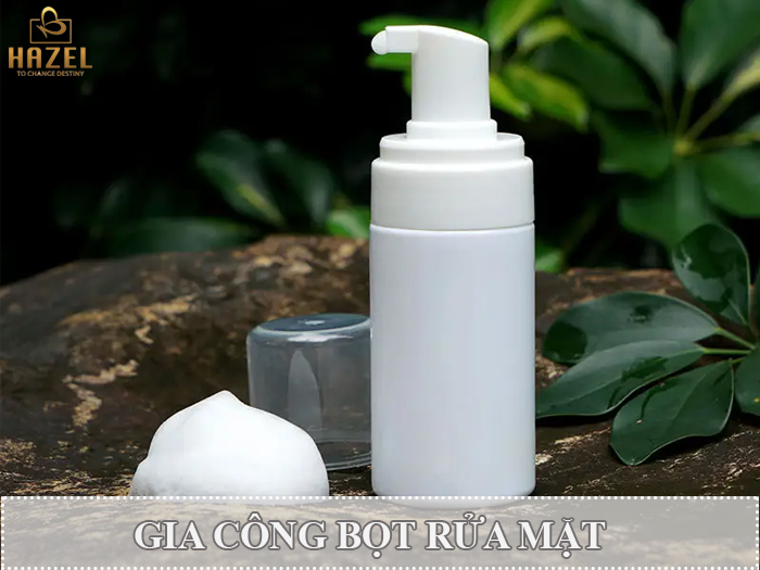 Công thức gia công bọt rửa mặt độc quyền của HAZEL với khả năng làm sạch cực sâu trong lỗ chân lông Công thức gia công bọt rửa mặt độc quyền của HAZEL với khả năng làm sạch cực sâu trong lỗ chân lông