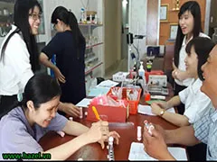Làm sao để học làm mỹ phẩm nhanh và dễ dàng?