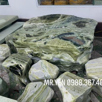 Bàn ghế đá nguyên khối Yên Bái - Tặng kèm 8 đôn - KT 1m26 x 1m36