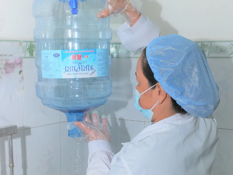 Nước uống đóng bình vòi KIRIFURI 19 lít Bến Tre