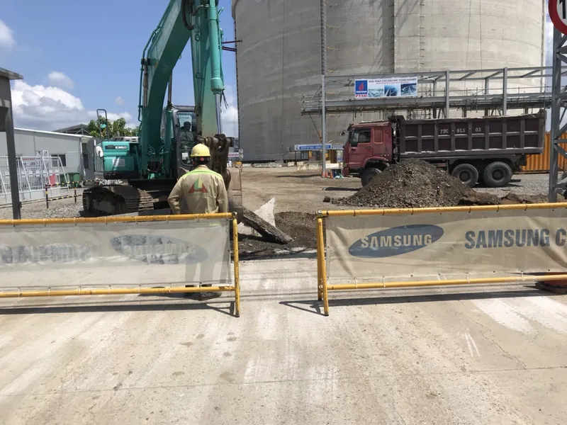Dự án khoan ngang qua đường kéo ống sắt D560mm tại KCN Phú Mỹ